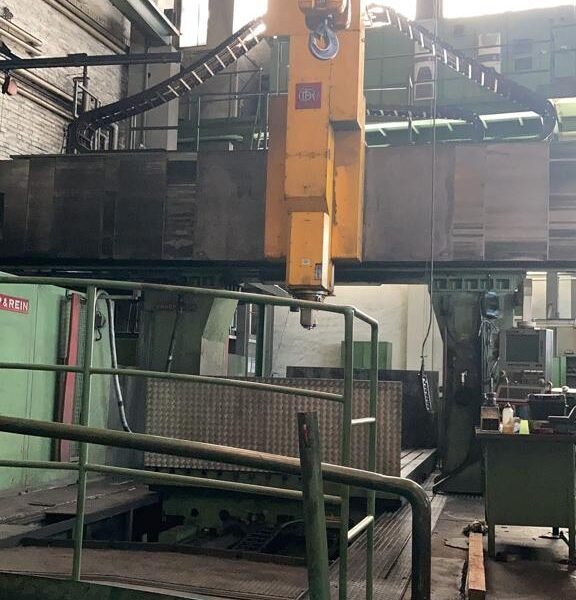 فرز دروازه‌ای CNC Droop & Rein TF 2500 - سال ۱۹۹۶