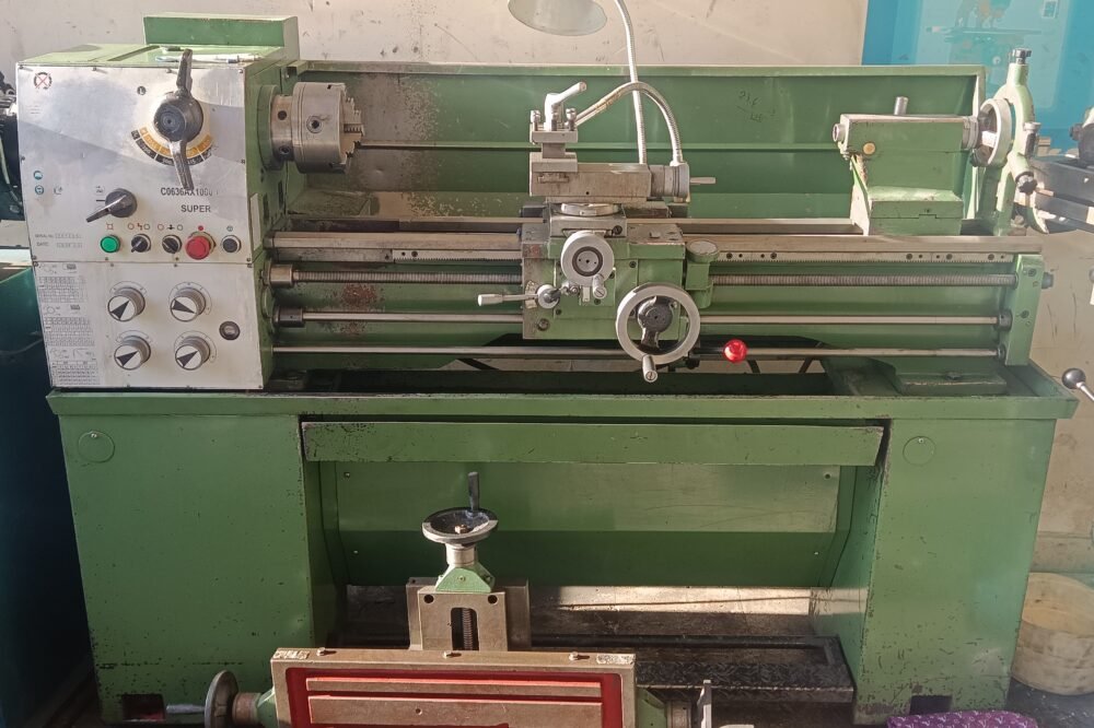 دستگاه تراش سه میل - کارگیر ۱,۰۰۰ میلی‌متر، قطر ۳۶۰ میلی‌متر