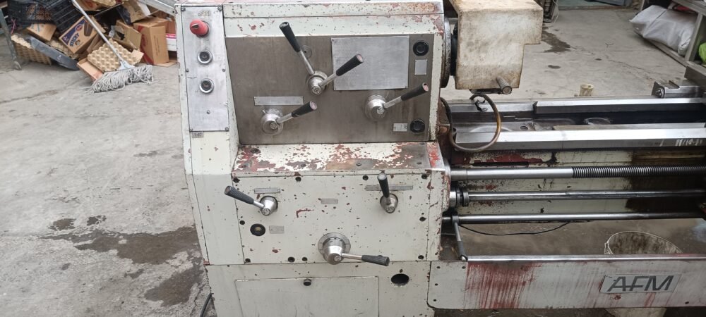 تراش TUG 40 لهستان - طول کارگیر ۱ متر، قطر کارگیر ۴۵ سانتیمتر، همراه لوازم جانبی کامل - تصویر 6