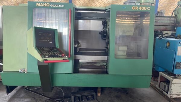 تراش CNC ماهو (MAHO Graziano) – قطر کارگیر ۴۵۰ میلی‌متر – طول کار ۱۰۰۰ میلی‌متر – کنترل Siemens 802 – استارت آماده کار – وضعیت بسیار سالم و تمیز