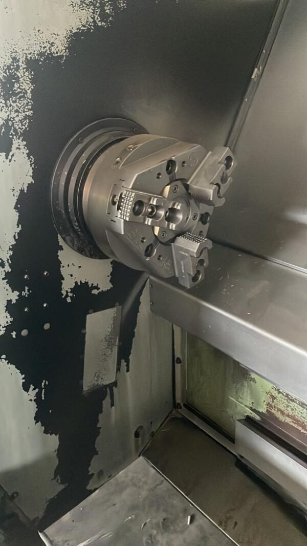 تراش CNC ماهو (MAHO Graziano) – قطر کارگیر ۴۵۰ میلی‌متر – طول کار ۱۰۰۰ میلی‌متر – کنترل Siemens 802 – استارت آماده کار – وضعیت بسیار سالم و تمیز - تصویر 5